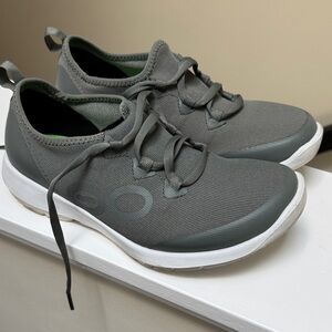 OOFOS Green and White Women's Sneakers